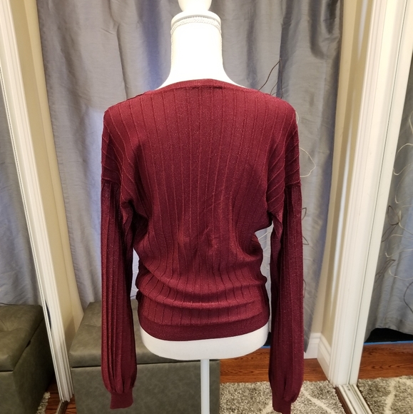 Guess sweater top - Picture 5 of 8